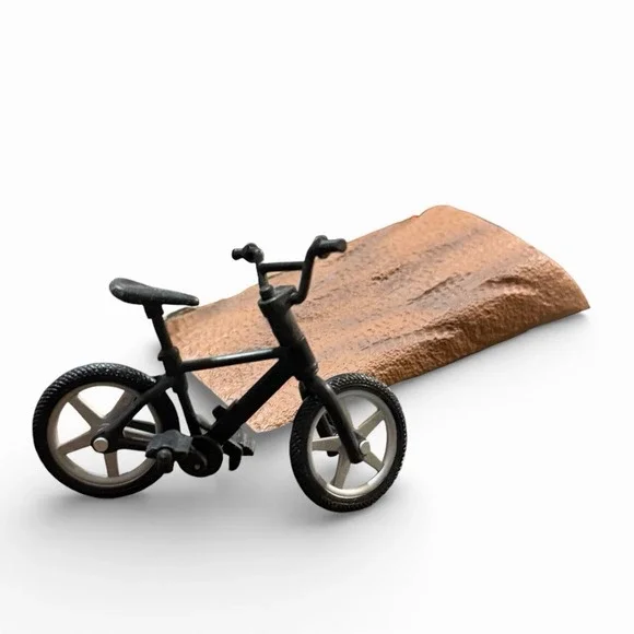 Vintage Road Champs Toy Bicycle (2000) with Ramp - Picture 3 of 7